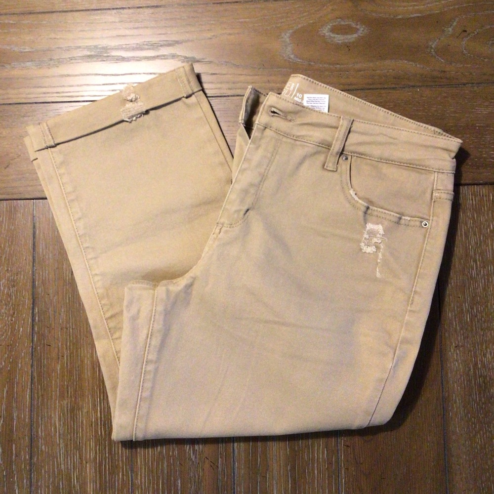Stylish Tan Denim Cropped Jeans
